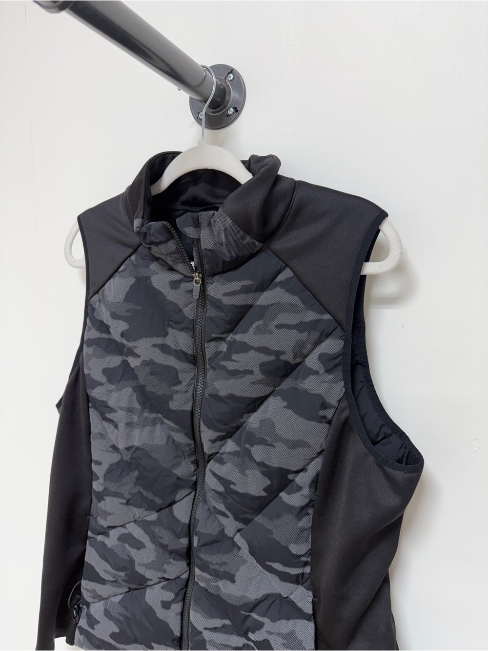 Women’s Athleta Vest